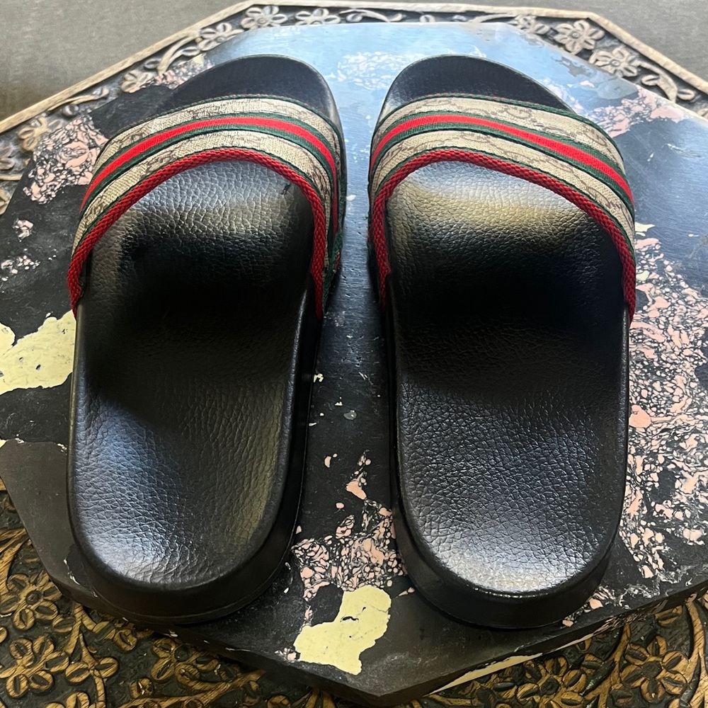 Gucci Beige and Black Slides with Red and Green Stripes Men’s 8, Women’s 9.5 - Picture 4 of 7